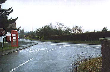 Shattersford -right towards Kidderminster, left towards Bridgnorth